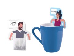 Čajový sáček s reklamním kartonovým držákem, který dobře drží na hrnečku a zároveň je skvělým reklamním poutačem.