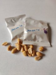 Salted peanuts in a 12g bag