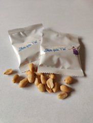 Salted peanuts in a 12g bag
